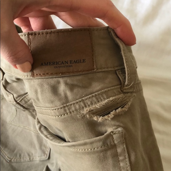 American Eagle Khaki Skinny Jeans - Picture 3 of 4